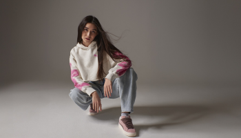 PUMA ve spolupráci s Naomi Adachi představuje tenisky inspirované nostalgií skateboardové obuvi z 90. let