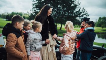 Bojujeme za zdravé sebevědomí: Příběh Nadace EGO, která mění život dětí v dětských domovech v krásnější