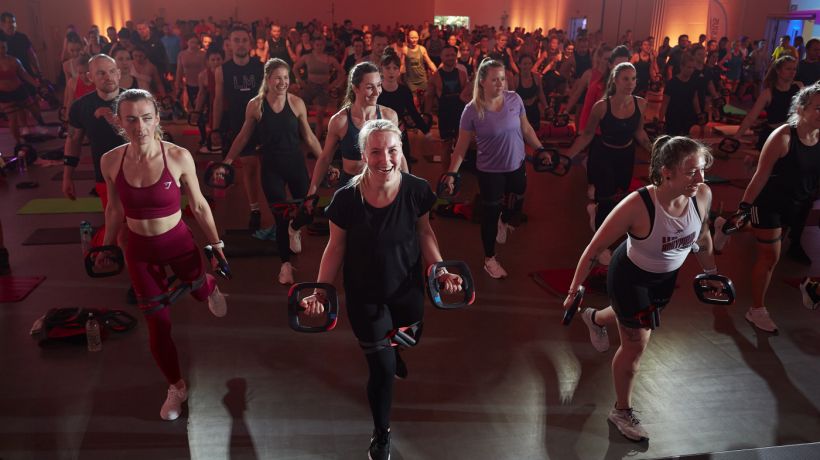 Celosvětový fenomén se blíží: Připojte se k finálnímu odpočtu do startu Form Factory Les Mills Day v Praze!