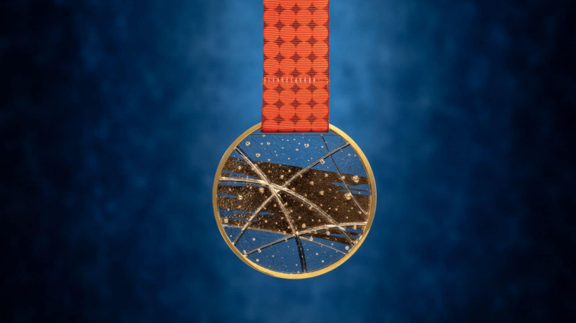 Lední hokej a umění sklářů: mistrovství světa korunováno unikátními medailemi