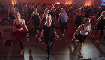 Celosvětový fenomén se blíží: Připojte se k finálnímu odpočtu do startu Form Factory Les Mills Day v Praze!