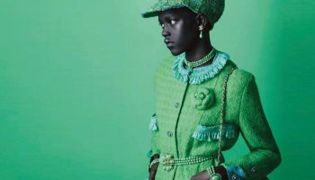 Chanel Pre-Fall 2024: Britský styl ve francouzské eleganci