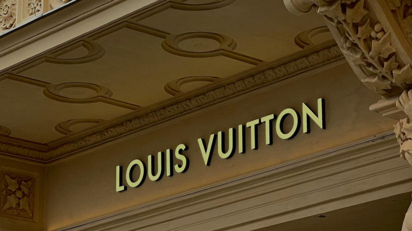 Hvězdný styl: Celebrity září v Louis Vuitton