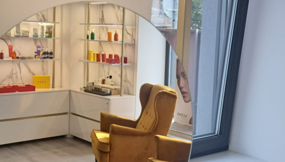 H -- Showroom Biobay nabízí testování organických značek kosmetiky a také pravidelné beauty days