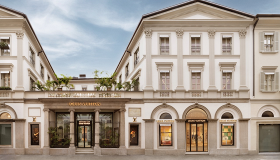 LOUIS VUITTON VIA MONTENAPOLEONE - nové centrum kultury, designu a gastronomie v srdci Milána