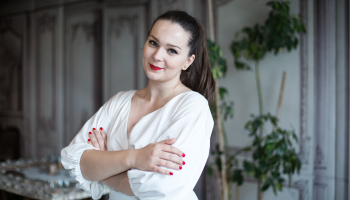 Garnier slaví certifikaci Leaping Bunny a podporuje český design. Rozhovor s Monikou Šubínovou