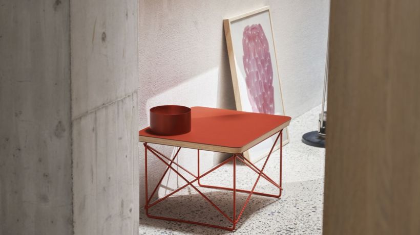 Eames v novém kabátě. Vitra oživuje ikonickou kolekci, kterou si zamilují všichni nadšenci pro design