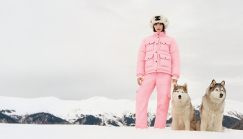 Styl, který hřeje. Chanel ukazuje, že zimní sporty mohou být haute couture
