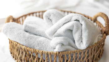 Slunce, vzduch nebo sušička: Jak správně sušit ručníky, aby zůstaly měkké a voňavé