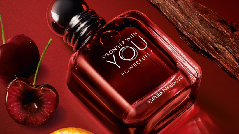 STRONGER WITH YOU POWERFULLY: Hluboce návyková a neodolatelně intenzivní. Taková je nová vůně Emporio Armani