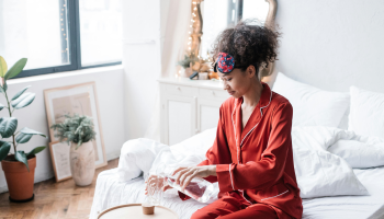 Zimní pyžama, která promění domácí relax v malý rituál