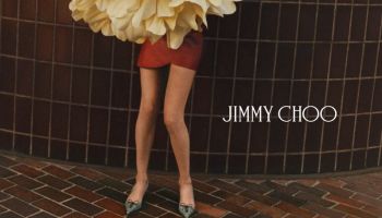 Jarní kampaň Jimmy Choo oslavuje moderní ženskost