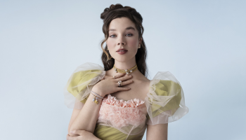 Pandora vstupuje do světa Bridgerton s kolekcí plnou romantiky a hravosti