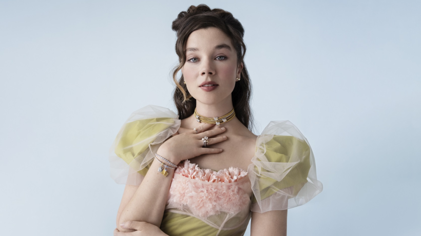 Pandora vstupuje do světa Bridgerton s kolekcí plnou romantiky a hravosti