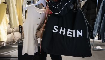 Shein mluví o udržitelnosti. Co skutečně ukazuje jeho nová studie?
