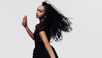 Dyson představuje novinku ventilátor HushJet™ Mini Cool