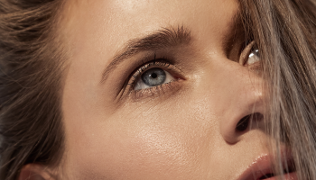 Hledáte přirozenější efekt? Hnědá řasenka je ta správná volba