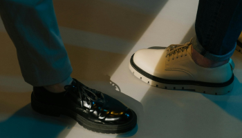 Pánské boty na jaro 2026. Styl, pohodlí a návrat klasiky