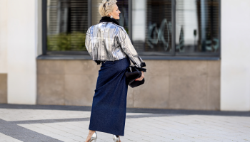 Dlouhá denimová sukně je jediný džínový kousek, který letos potřebujete