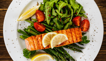 Jaro na talíři jinak: 4 lehká jídla, která chutnají jako z restaurace, ale zvládnete je doma