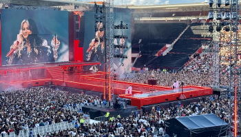 Ewa Farna v Edenu: Když se koncert promění v módní manifest