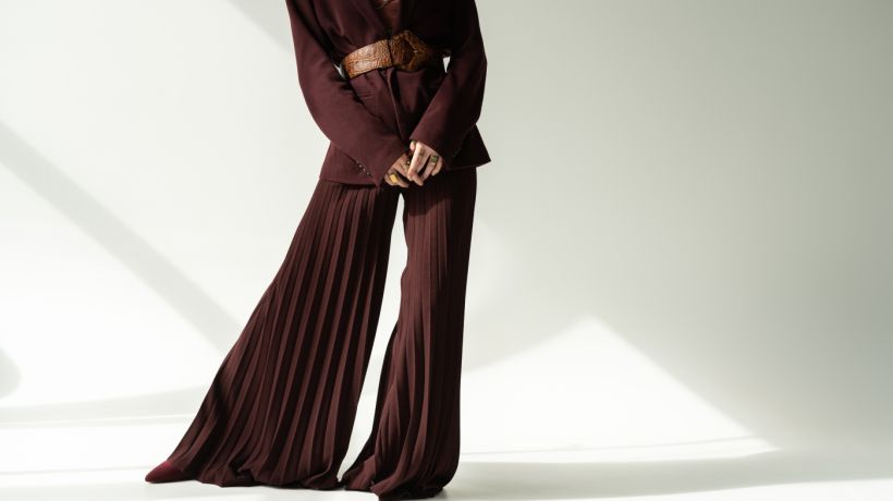 Palazzo kalhoty jako elegantní základ pro letní outfit. Jak vytvořit 5 jednoduchých kombinací