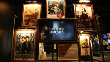 Do Prahy míří nejzáhadnější výstava všech dob. Vyřešte případ století v kůži Sherlocka Holmese!