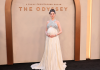 Tři premiéry, tři haute couture róby. Anne Hathaway během turné k filmu The Odyssey ukázala, proč patří mezi nejlépe oblékané ženy Hollywoodu