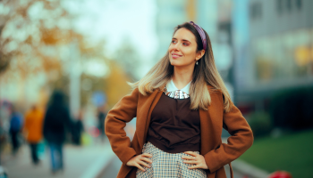Vypadá jako ze školní uniformy a právě teď ho chce módní svět. Preppy styl se vrací