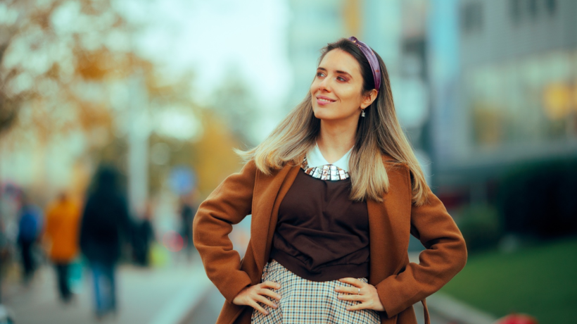 Vypadá jako ze školní uniformy a právě teď ho chce módní svět. Preppy styl se vrací