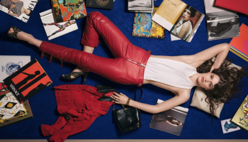 Versace se vrací ke svým ikonám. Kolekce Fall/Winter 2026 propojuje minulost s novou generací