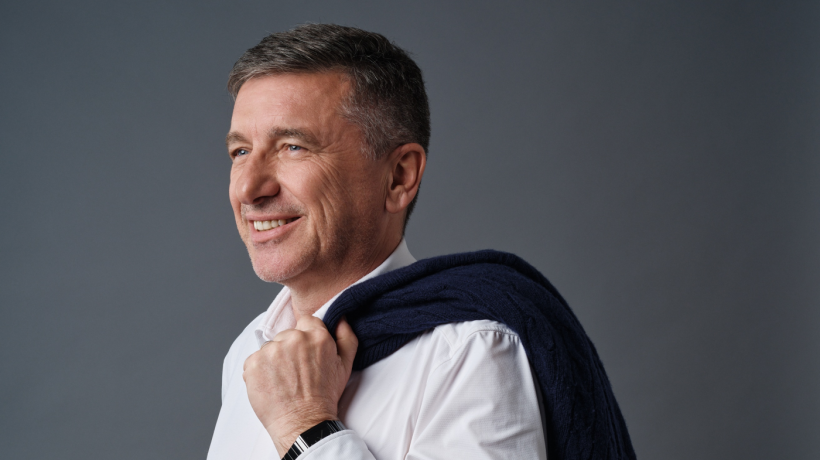 Tomáš Goláň jinak, než ho znáte. O rodině, módě, cestování i životě po padesátce