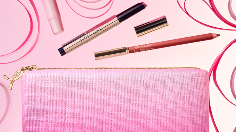 Růžová stužka, která změnila svět. Estée Lauder znovu připomíná boj proti rakovině prsu