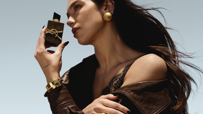 Dua Lipa ve svém živlu. YSL Beauty představuje LIBRE Santal Couture