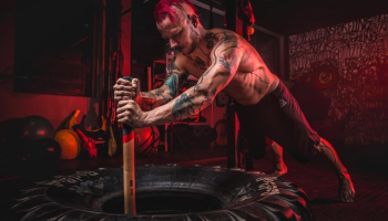Světlo, které si zamiloval beauty svět i sport. Jakub Bína odhaluje nový rituál regenerace