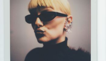 Annet X navrhla vlastní kolekci brýlí. S Eyerim Studio představuje modely BBY a UR FAVORITE