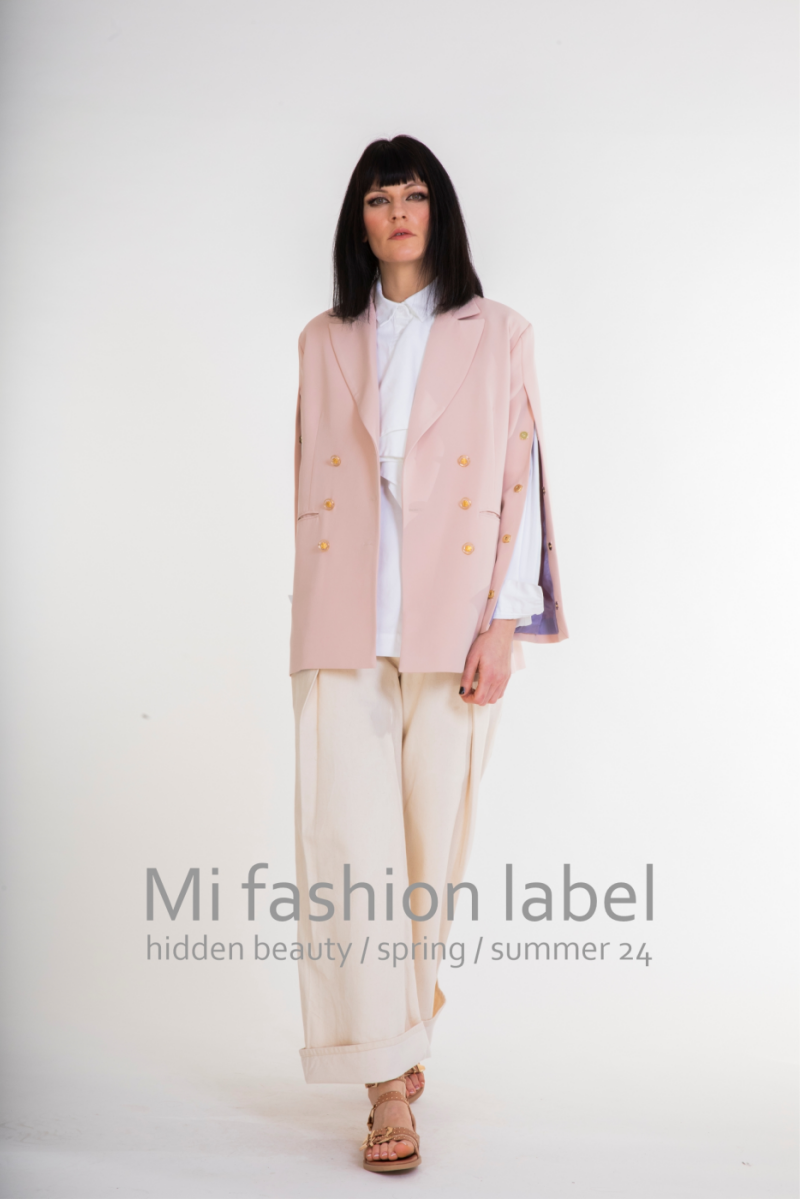 kolekce: Mi fashion label, foto: Nikola Šrajerová, modelka: Eva Hauer Zedníčková