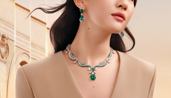 Anne Hathaway a Zendaya jako bohyně smyslnosti a věčného znovuzrození šperků Bulgari