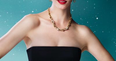 vánoční kampaň s Anyou Taylor - Joy / se svolením Tiffany & Co.