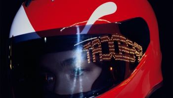 Dua Lipa, Emily Ratajkowski i Romeo Beckham oslavili stylovou zastávku PUMA Speedcat v milánském depu