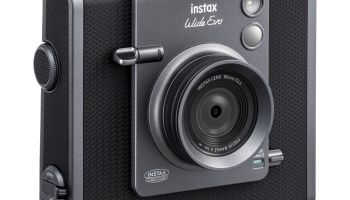 Víme, jak kreativně zachytit své vzpomínky. FUJIFILM přináší na český trh hybridní instantní fotoaparát instax WIDE Evo
