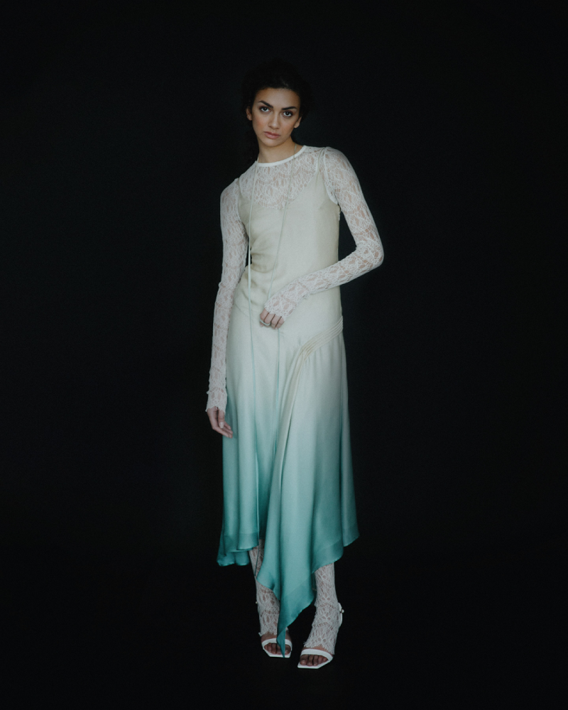 VS Ombre Dress za 23 900 Kč / fVS Ombre Dress za 23 900 Kč oto: se svolením V. Z. Šulánové