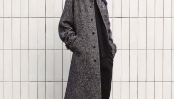 NEHERA FW25: Městská elegance v rytmu pomalého objevování