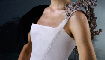 Haute couture svatební kolekce Vera Wang posouvá smyslnost a eleganci pro rok 2026