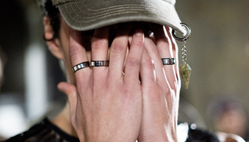 Jan Černý bourá archivy: mystická show, která mění pravidla