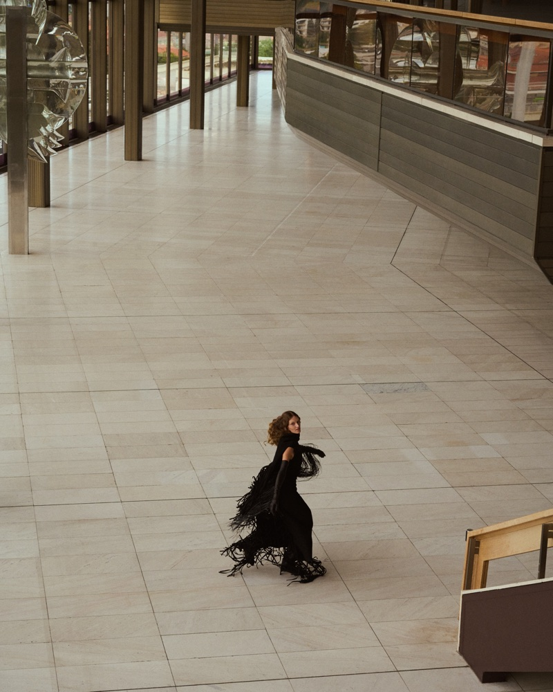 Karolína Čápková v editorialu Vogue Portugal / foto: Andreas Ortner