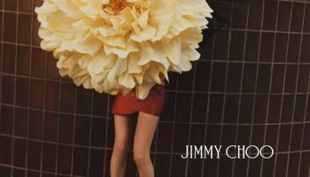 Jarní kampaň Jimmy Choo oslavuje moderní ženskost