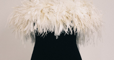 šaty Chanel pro Selenu Gomez na Zlaté glóby 2026