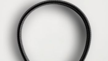 Čelenka je zpět. Nejžhavější trend jarní sezóny. Jak ji nosit, aby působila moderně