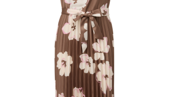 Jarní romance v šatníku. Květiny, satén a jemná elegance